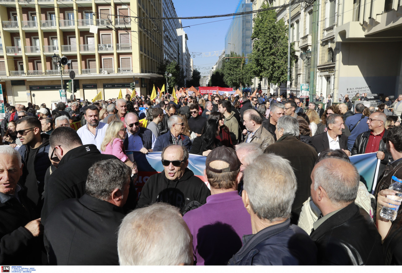 Γενική απεργία: Ζωντανά οι τελευταίες εξελίξεις από τις συγκεντρώσεις για αυξήσεις και συλλογικές συμβάσεις