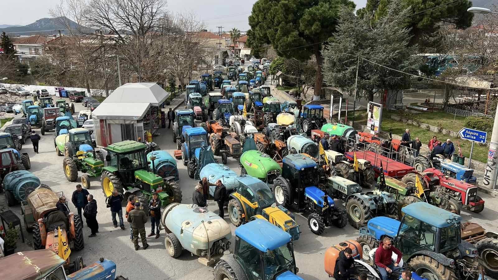 Αγρότες στην Αγιά: Κινητοποίηση με τρακτέρ για αποζημιώσεις από τις πλημμύρες του Daniel