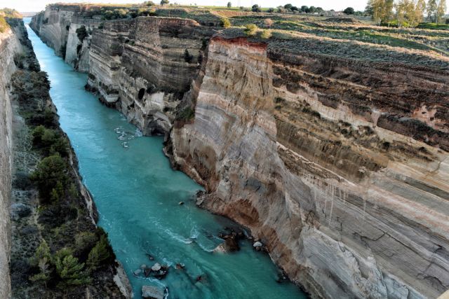 Παρεμβάσεις για την αντιμετώπιση κατολισθήσεων και διαβρώσεων από την περιφέρεια Πελοποννήσου