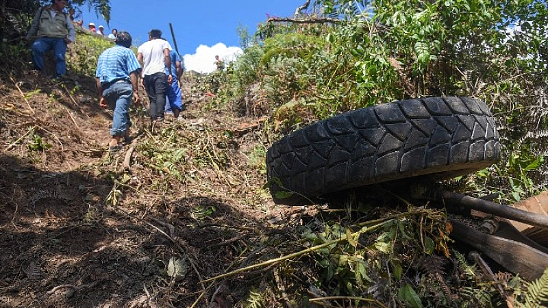 Βολιβία: Τραγικό δυστύχημα με 13 θύματα σε αυτοκινητόδρομο