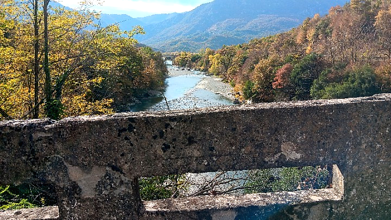 Εξερεύνηση της ξεχασμένης κοιλάδας του Σαρανταπόρου στην Κόνιτσα – Μνήμη, φύση και άνθρωποι