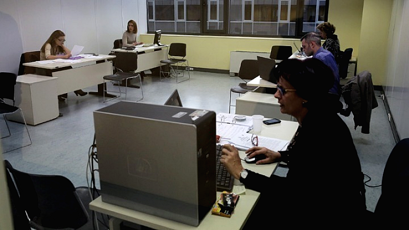 Αυξημένες αποχωρήσεις στον δημόσιο τομέα: Η κατάσταση αποδοτικότητας και προσλήψεων 2023-2025