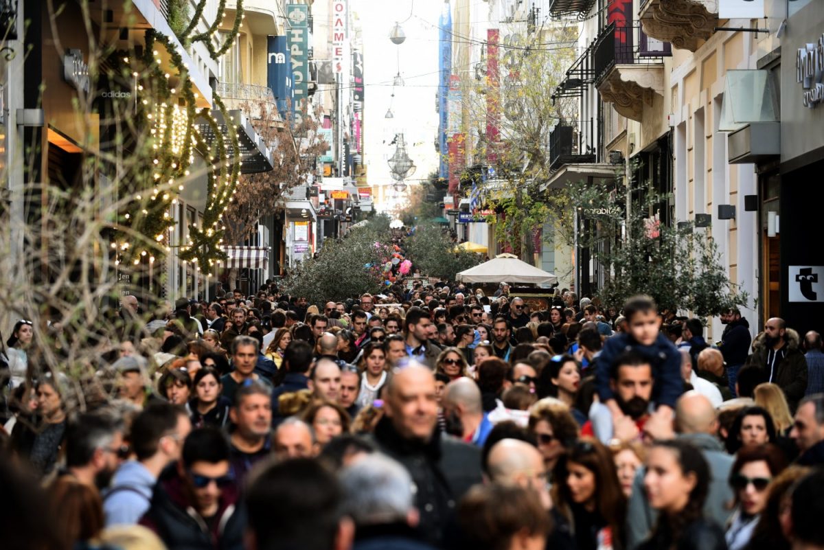 Η κατανάλωση της μαύρης Παρασκευής συνεχίζεται, τα καταστήματα ανοίγουν την Κυριακή