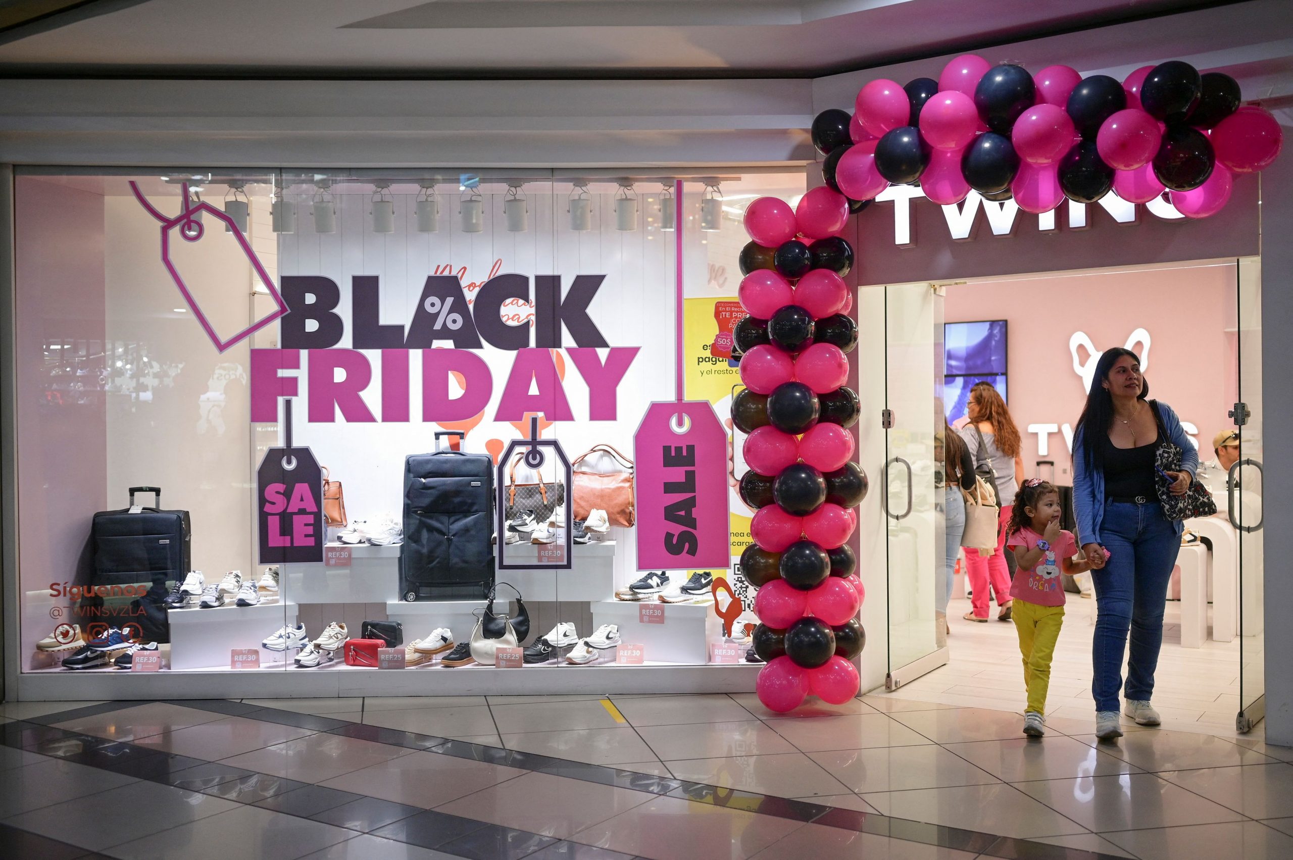 Black Friday: Αύξηση στις διαδικτυακές αγορές, ρεκόρ αναμένεται στη Cyber Monday