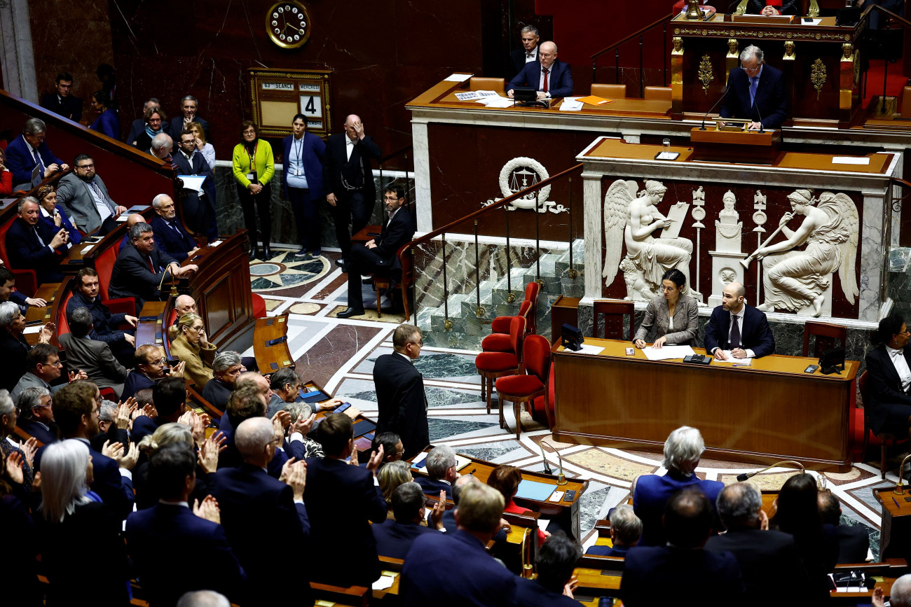 Η Γαλλία σε πολιτική αναταραχή και η Ευρώπη σε κρίση