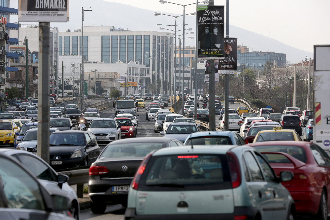 Κίνηση: Αυξημένες καθυστερήσεις σε Κηφισό και Κατεχάκη στην Αττική Οδό