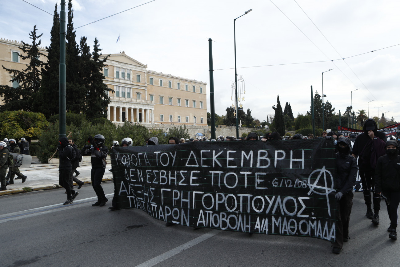 Αθήνα: Ελευθερία με όρους για τους συλληφθέντες μετά την πορεία για τον Αλέξη Γρηγορόπουλο