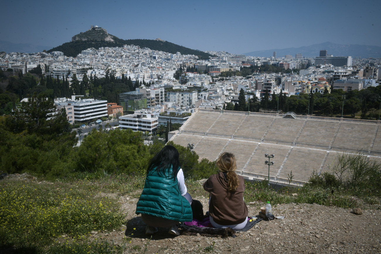 Καιρός: Αίθριος σήμερα, πιθανές βροχές σε ορισμένες περιοχές