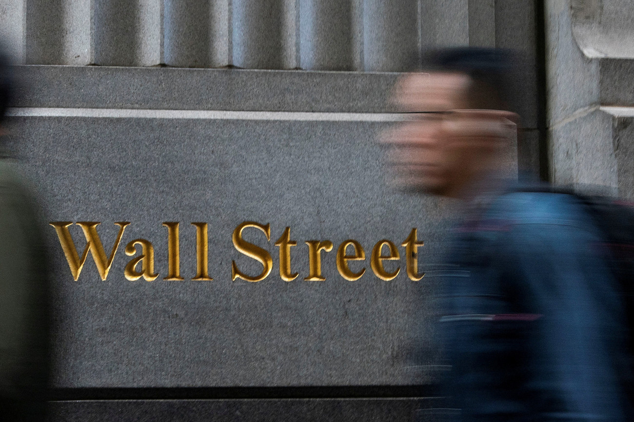 Wall Street: Σημαντική πτώση μετά την απόφαση της Fed – Δέκατη συνεχόμενη πτωτική συνεδρίαση