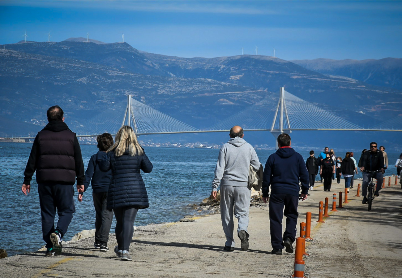 Καιρός: Αίθριος σε όλη τη χώρα με τοπικές νεφώσεις