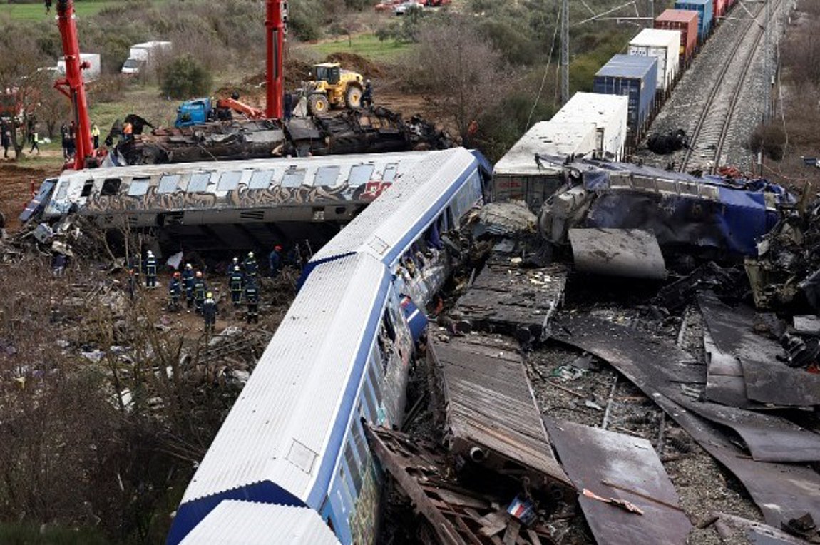 Τέμπη: Ο σταθμάρχης υποστηρίζει ότι δεν έπρεπε να είναι μόνος στη βάρδια του τη μοιραία νύχτα