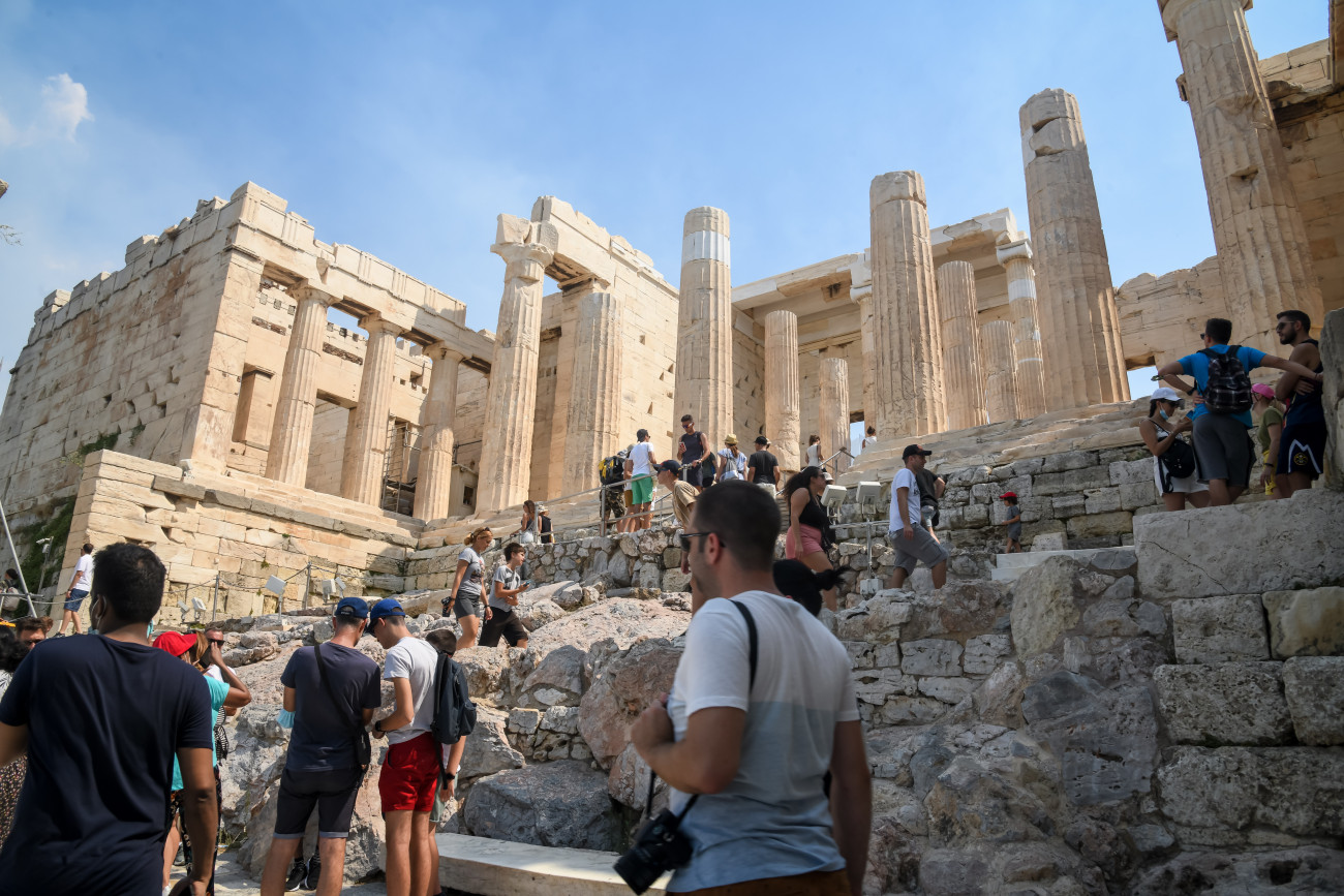 Ο παράξενος ελληνικός νόμος που προκαλεί απορίες στους τουρίστες