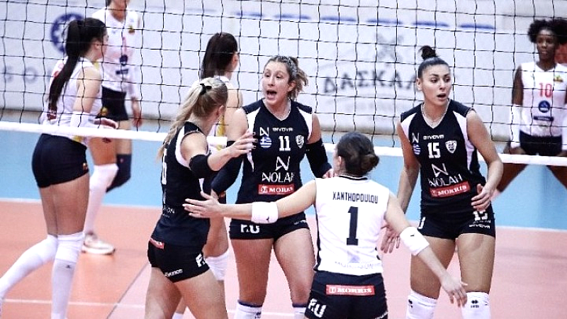 Συναρπαστική αναμέτρηση στην Volley League Γυναικών: Το ντέρμπι του ΠΑΟΚ με τον ΑΟ Θήρας