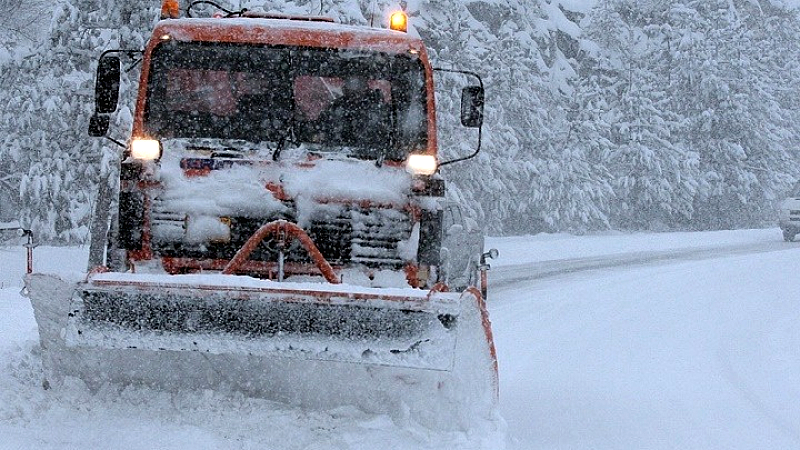 Χιονοπτώσεις και δυσκολίες στην κυκλοφορία στη Φθιώτιδα, τη Φωκίδα και την Ευρυτανία