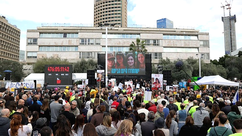 Επέστρεψαν στο Ισραήλ οι τέσσερις Ισραηλινές στρατιωτίνες που απελευθερώθηκαν από τη Χαμάς