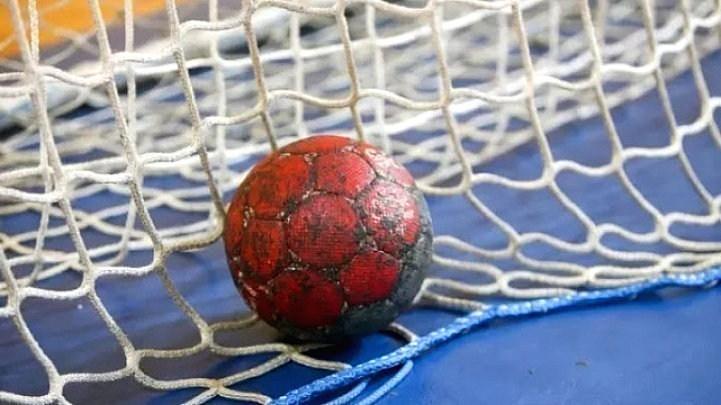 Σαρωτικές νίκες για ΑΕΚ και Ολυμπιακό στη Handball Premier