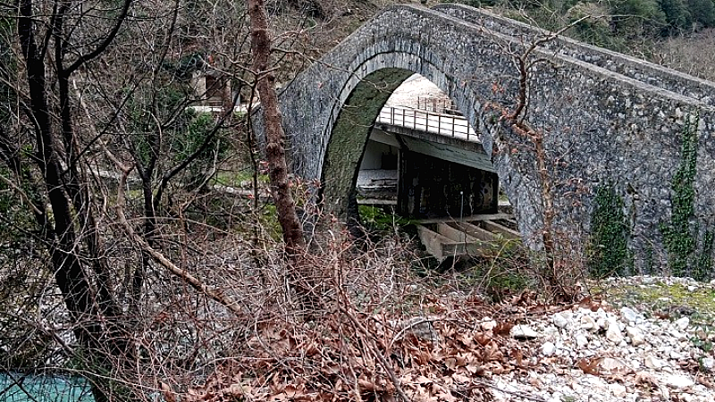 Το ιστορικό γεφύρι της Πολιτσάς στα Τζουμέρκα