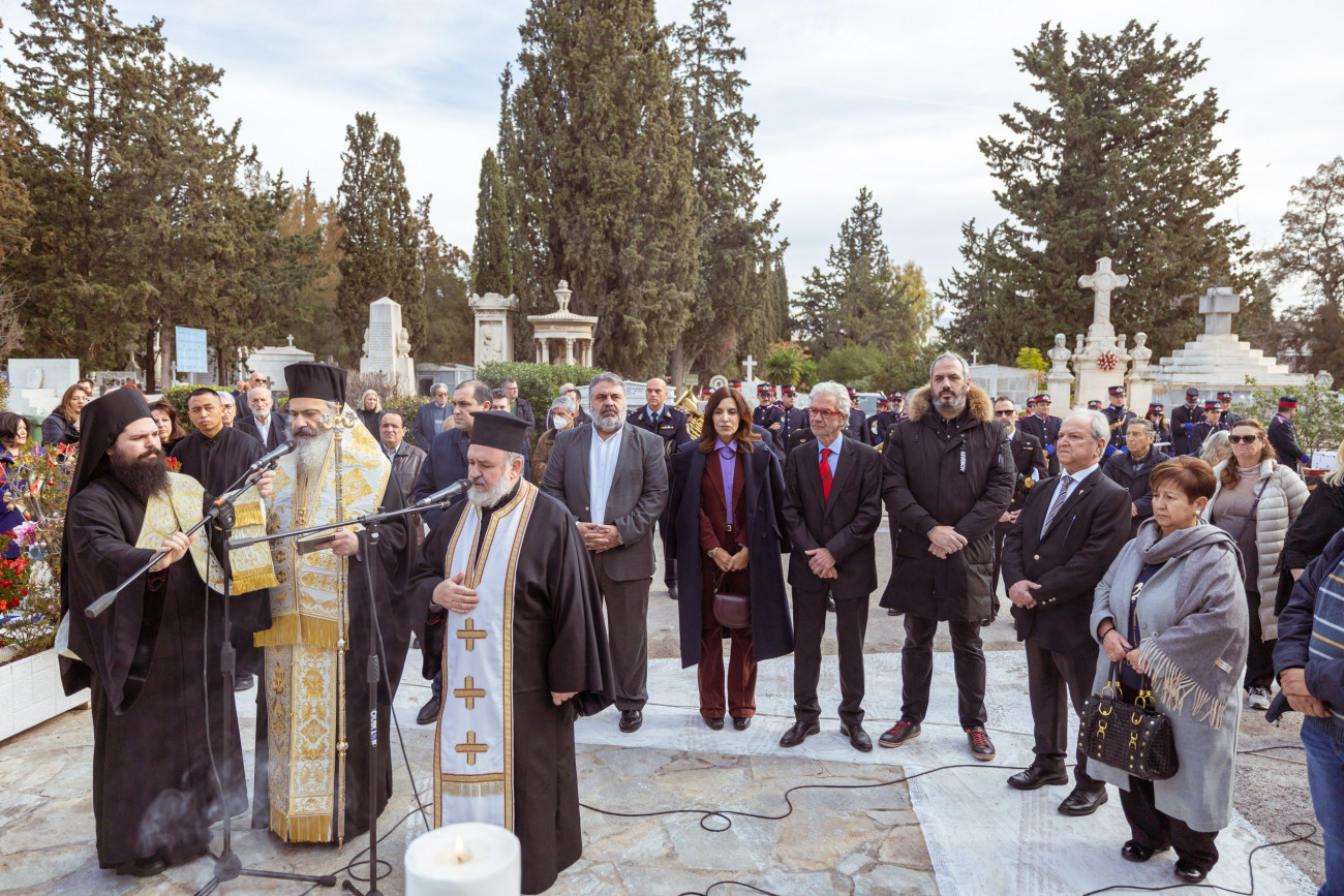 Ο Δήμος Πειραιά τιμά τους θυμάτων του βομβαρδισμού της πόλης, 11 Ιανουαρίου 1944