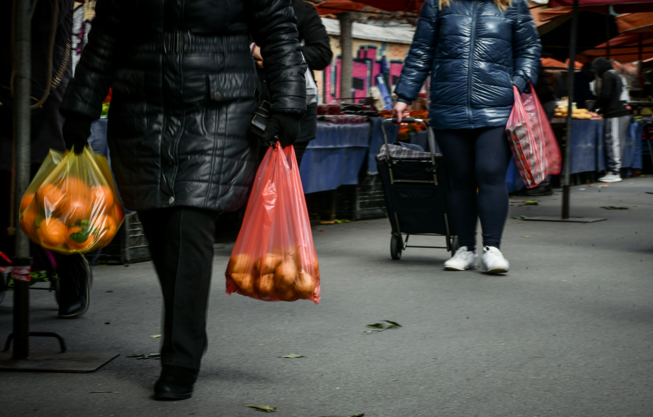 Ελέγχοι στα φρούτα και τα λαχανικά: Τι δείχνουν οι αναλύσεις για τα φυτοφάρμακα