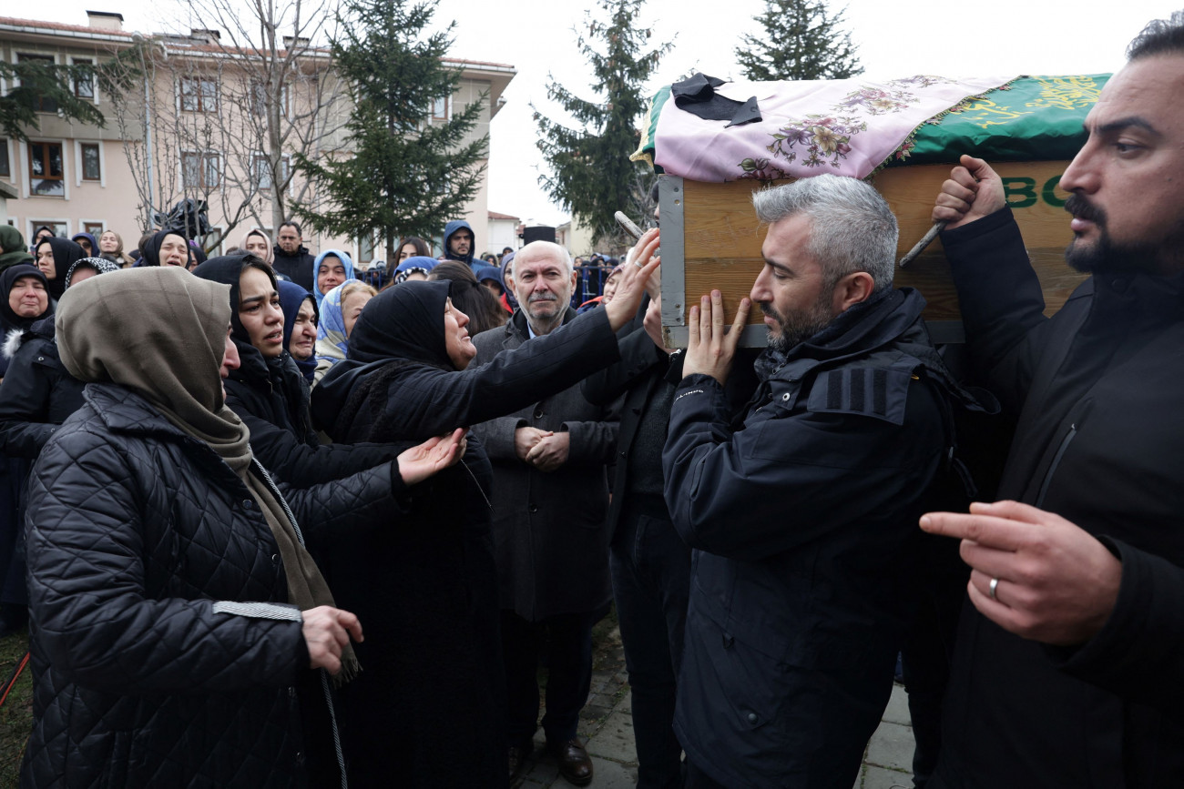 Τουρκία: Θλίψη και οργή για τους 79 θανάτους από την πυρκαγιά στο χιονοδρομικό κέντρο