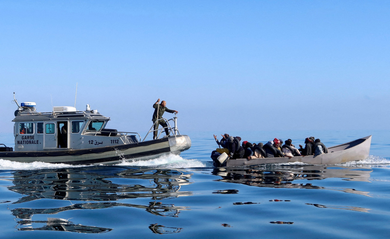 Τυνησία: Νέες αποκαλύψεις για παραβιάσεις δικαιωμάτων μεταναστών – Αναθεώρηση των ευρωπαϊκών κονδυλίων