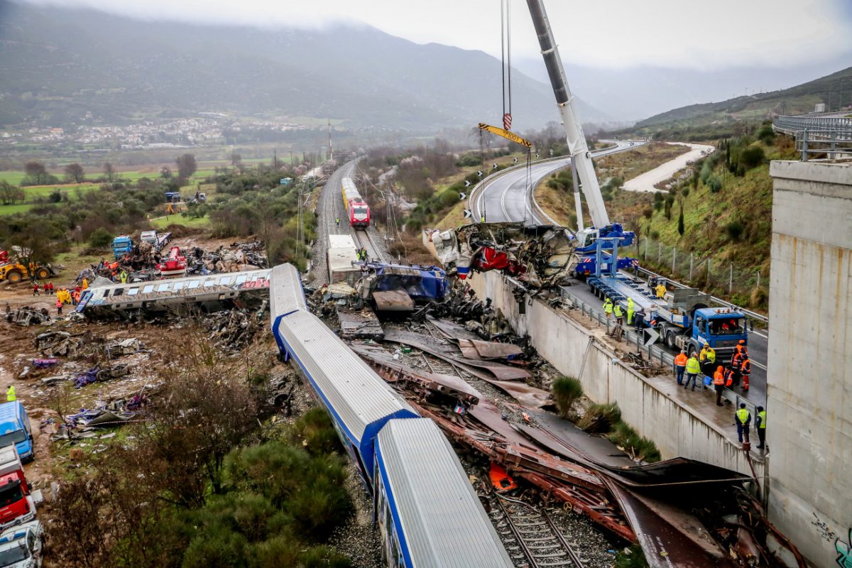 Τέμπη: Όλο και πιο πιθανό το σενάριο του παράνομου φορτίου  Από ώρα σε ώρα το πόρισμα για τα έλαια σιλικόνης