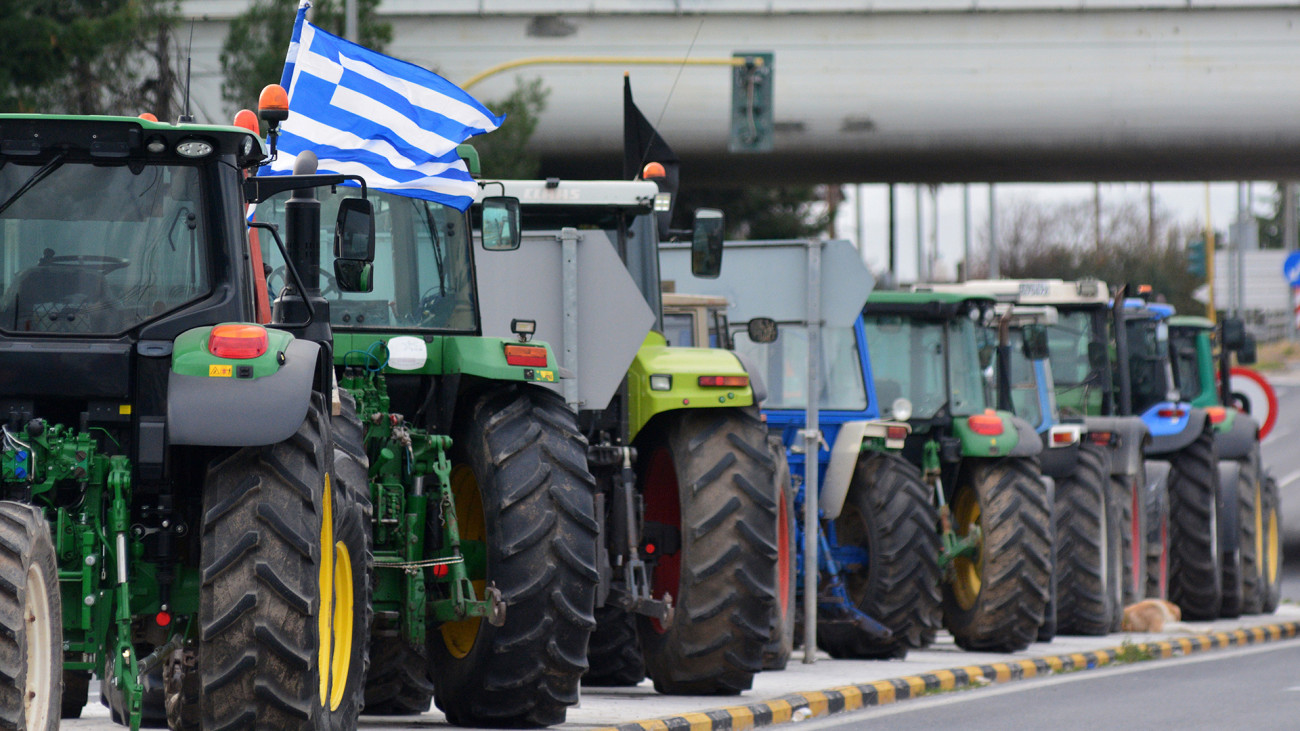 Κλιμάκωση των αγροτικών κινητοποιήσεων με μπλόκα στον Έβρο και τη βόρεια Ελλάδα