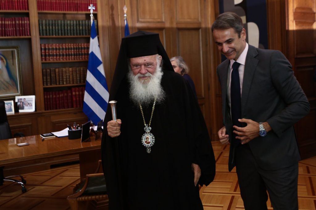 Συνάντηση του Αρχιεπισκόπου Ιερώνυμου με τον Κυριάκο Μητσοτάκη στο Μέγαρο Μαξίμου