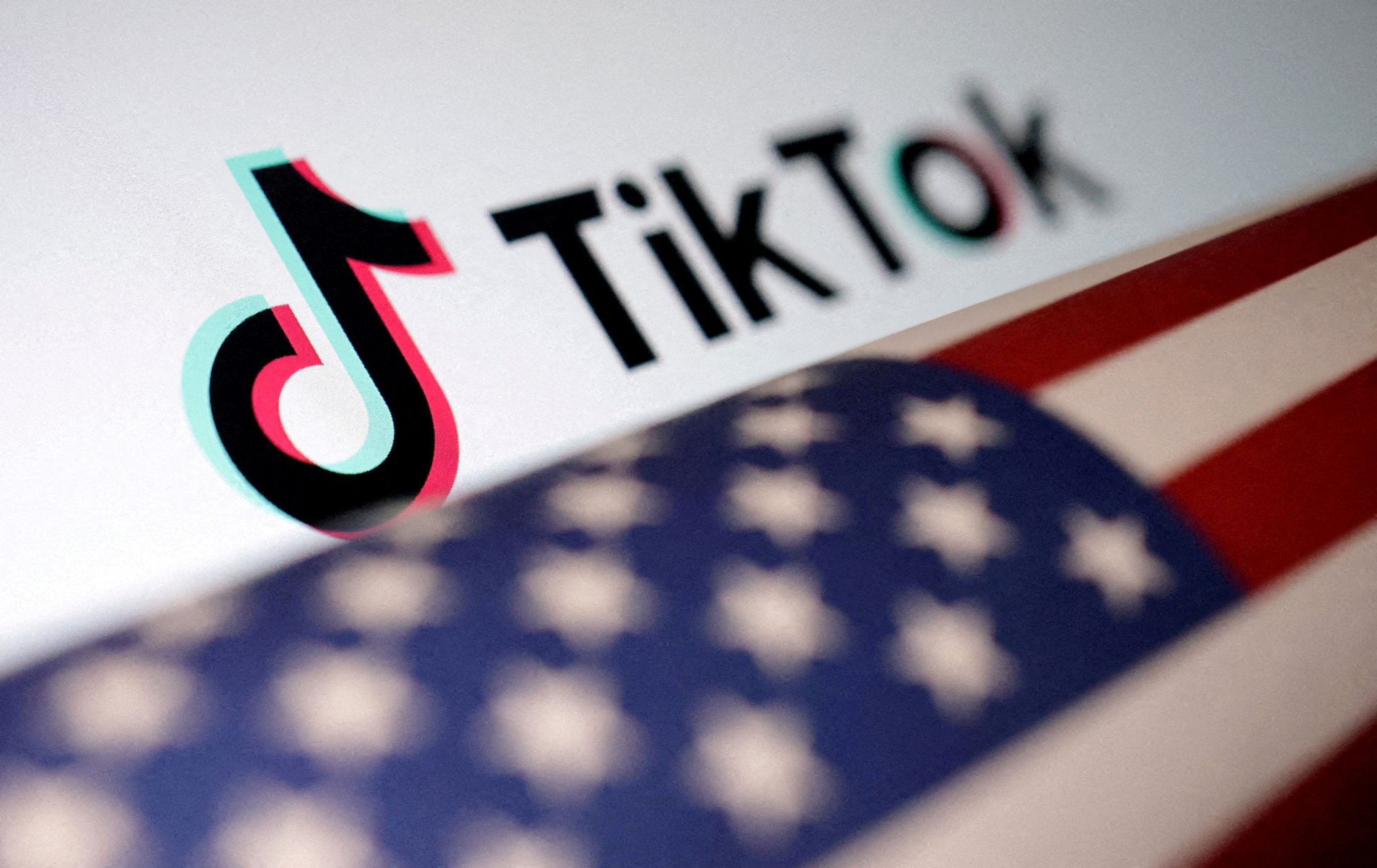 Η Microsoft σε διαπραγματεύσεις για την εξαγορά του TikTok