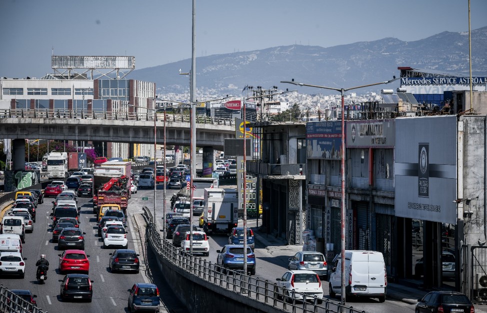 Καραμπόλα τεσσάρων οχημάτων στη λεωφόρο Κηφισού: Αντίκτυποι και κυκλοφοριακά προβλήματα