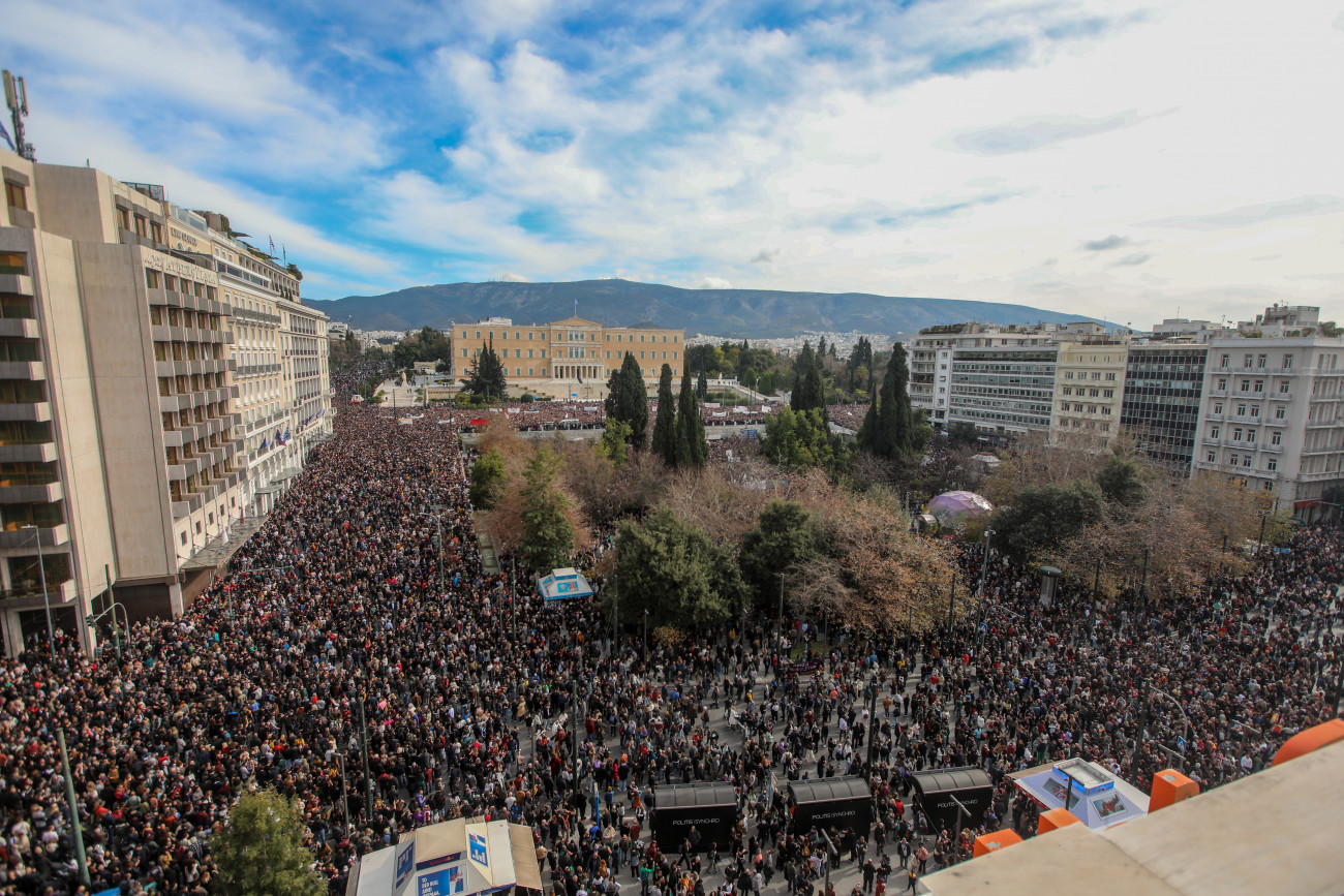 Τέμπη: Η επίδραση των μαζικών συγκεντρώσεων στην πολιτική σκηνή