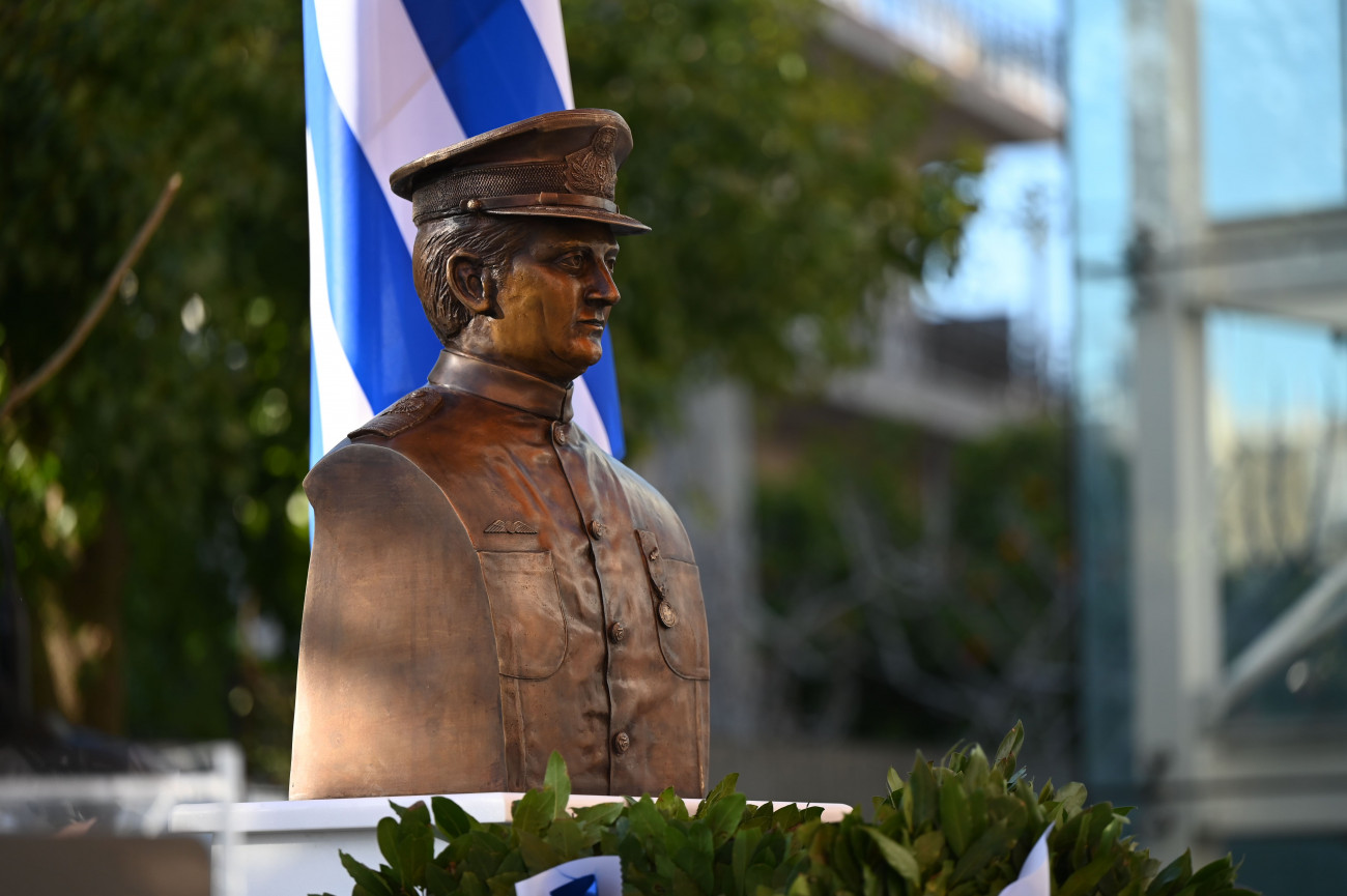 Αποκαλυπτήρια της προτομής του πλοιάρχου Έκτορα Γιαλοψού στο Ίλιον: Παρόντες οι αξιωματούχοι