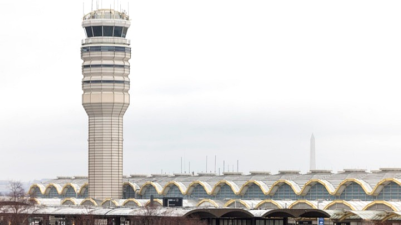 Προτάσεις της FAA για απαγόρευση πτήσεων ελικοπτέρων στον αερολιμένα Ρόναλντ Ρέιγκαν