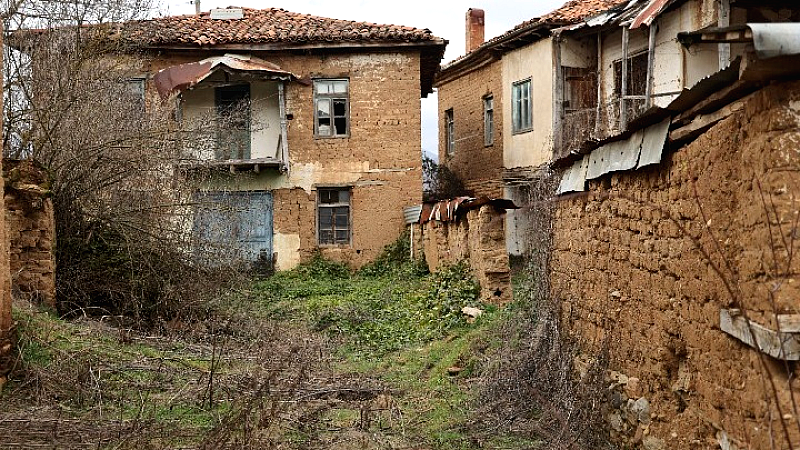 Καστοριά: Ανακαλύπτοντας τα πλίνθινα χωριά των Κορεστείων