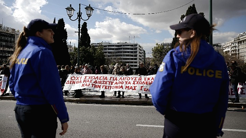 Αντίθεση εκπαιδευτικών ομοσπονδιών στη μετατροπή σχολείων σε Ωνάσεια