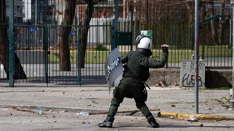 Προσαγωγές από την Αστυνομία μετά την πορεία για τα Τέμπη