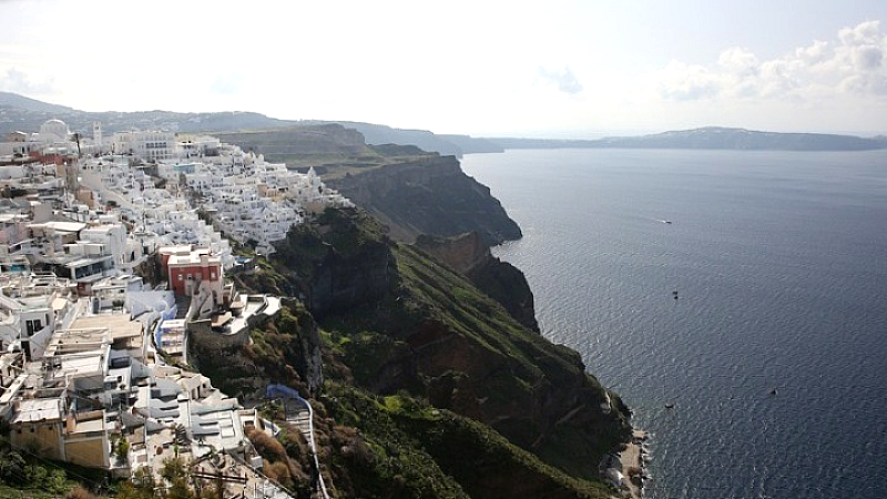 Συνεχιζόμενη σεισμική δραστηριότητα μεταξύ Σαντορίνης και Αμοργού