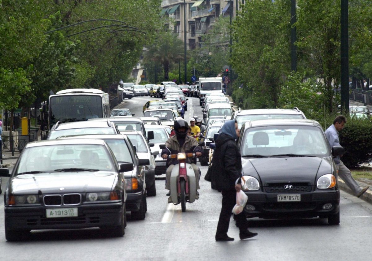 ΑΑΔΕ: Ξεκινά ηλεκτρονικές διασταυρώσεις για ανασφάλιστα οχήματα, τέλη και ΚΤΕΟ