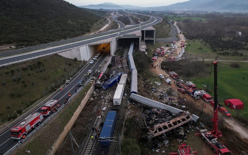 Τέμπη: Υπολογισμός 3,5 τόνων εύφλεκτων υγρών από την εμπορική αμαξοστοιχία, αναφέρει το Πανεπιστήμιο της Γάνδης