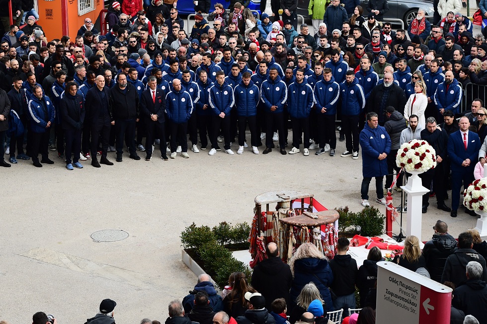 Το μνημόσυνο, ο σεβασμός και η μνήμη του Μάικ Γαλάκου