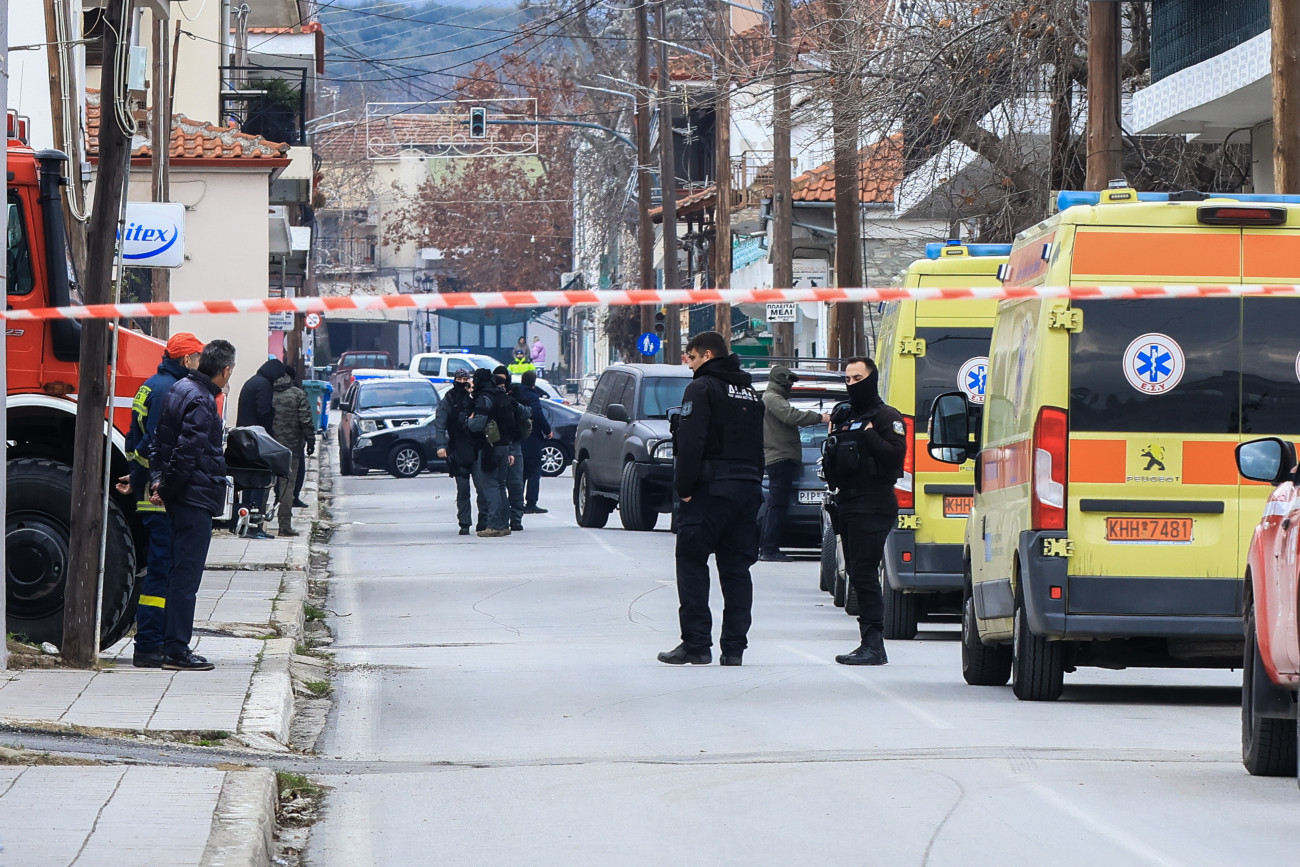 Λάρισα: Ο δράστης του διπλού φονικού στους Γόννους πυροβόλησε αστυνομικό της ΕΚΑΜ