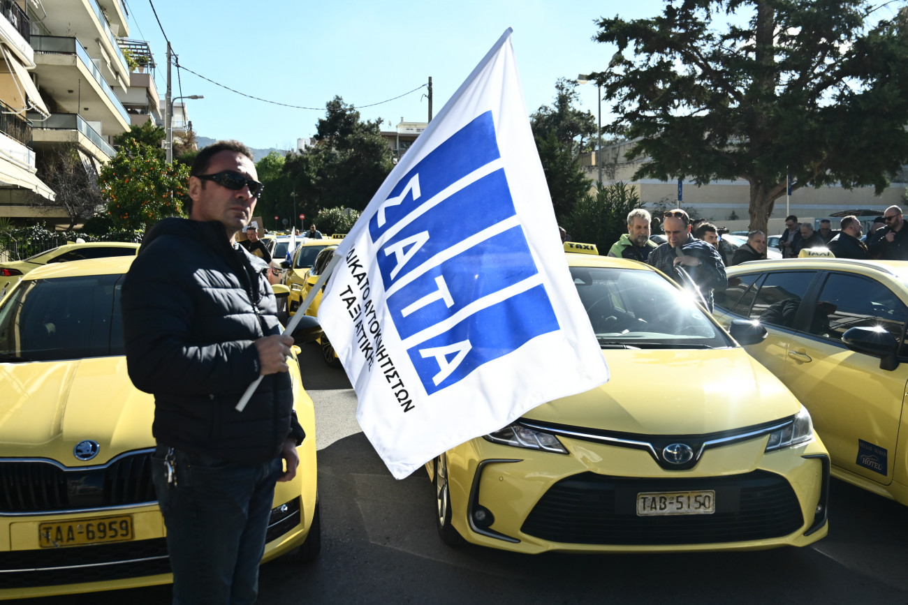 Εικοσιτετράωρη απεργία των ταξιτζήδων στις 19 Φεβρουαρίου