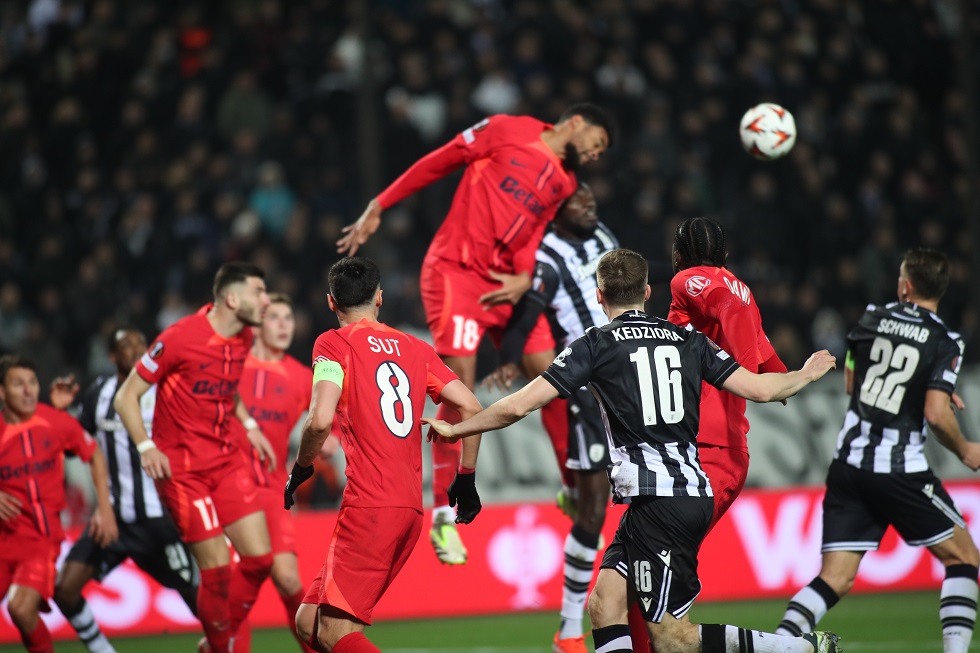 Δύο γκολ της Στεάουα και νίκη 2-1 στην Τούμπα