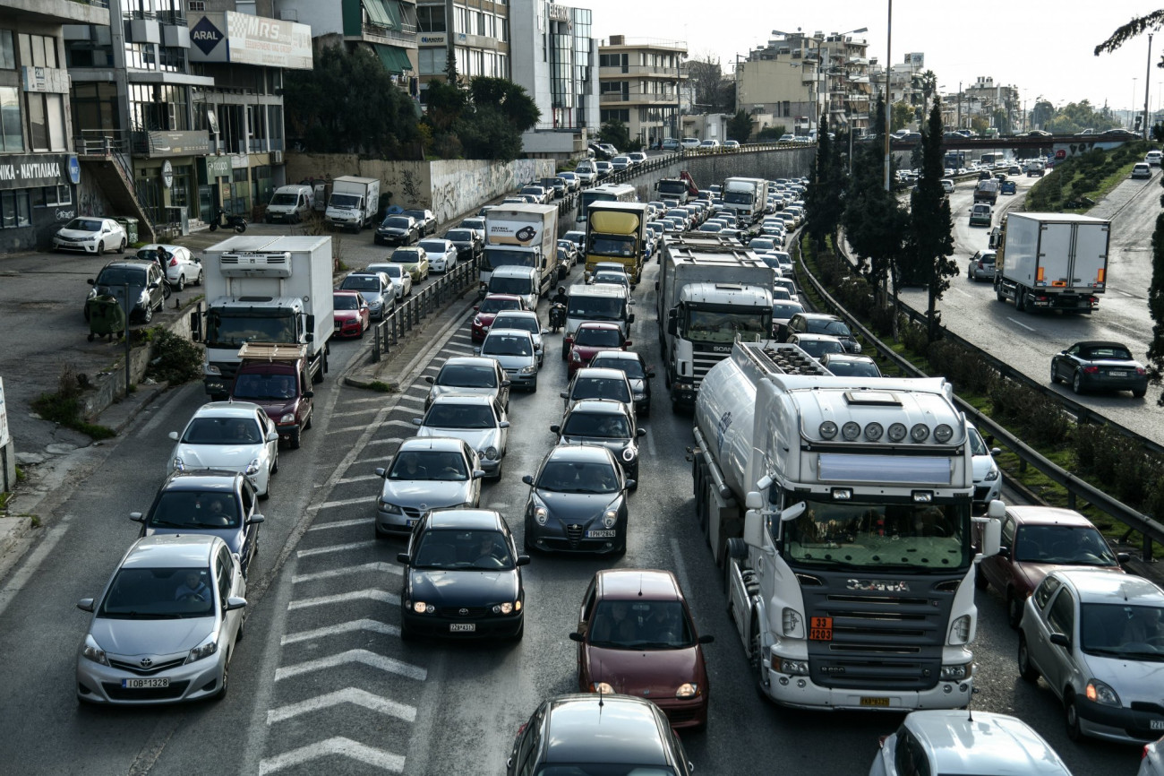 Κηφισός: Καραμπόλα τεσσάρων οχημάτων προκαλεί κυκλοφοριακά προβλήματα