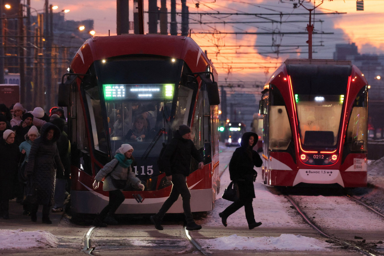 Ρωσία: Στρατηγικές αναζητήσεις για τις δυτικές επιχειρήσεις ενόψει των διαπραγματεύσεων ειρηνικής επίλυσης του πολέμου