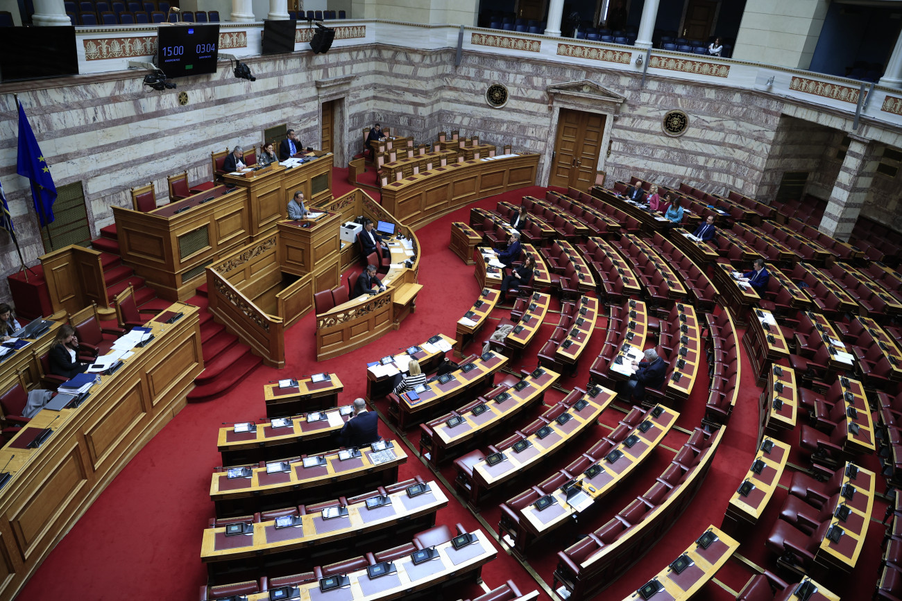 Τέμπη: Πολιτική πόλωση και επικείμενη προανακριτική στη Βουλή