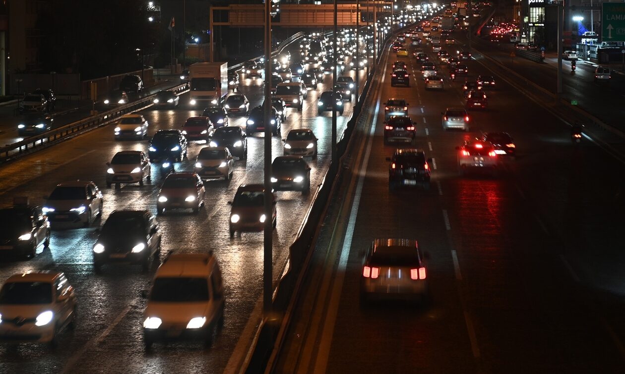 Σοβαρό τροχαίο ατύχημα με εμπλοκή τεσσάρων οχημάτων στη λεωφόρο Κηφισού