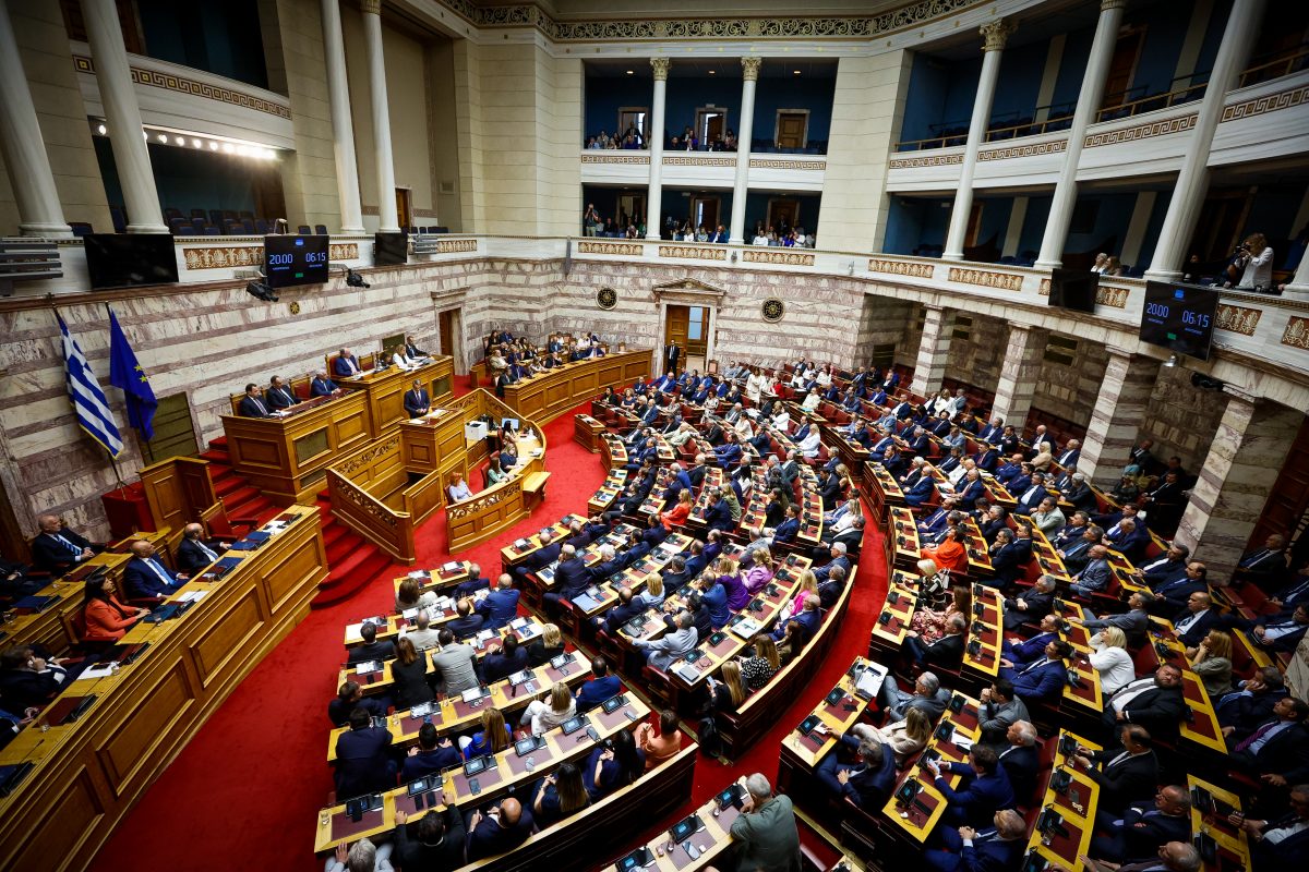 Παραπολιτικά παιχνίδια με εθνικές τραγωδίες