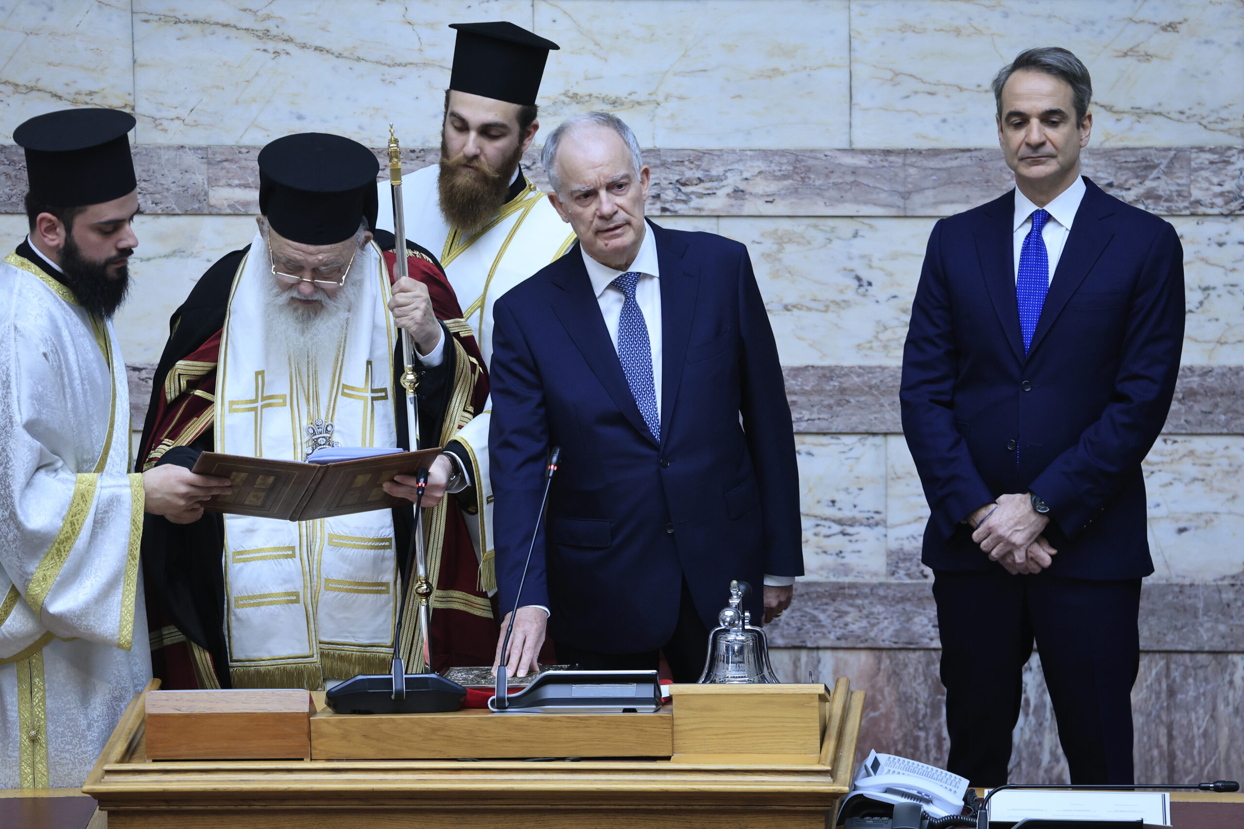 Κωνσταντίνος Τασούλας: Ορκίστηκε Πρόεδρος της Δημοκρατίας – Προχωράει σε κατάθεση στεφάνου στο Μνημείο του Αγνώστου Στρατιώτη