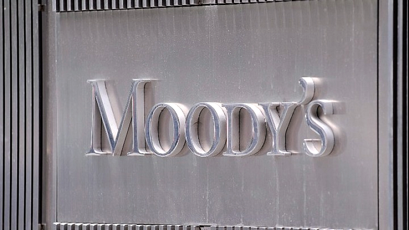 Moody’s: Αναβάθμιση της Ελλάδας στην επενδυτική βαθμίδα Baa3 με σταθερές προοπτικές